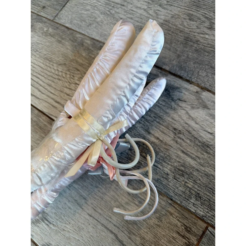 First Impressions Satin Baby Hangers NWT Lot of 5 Padded Bows Infant‎ Unisex
